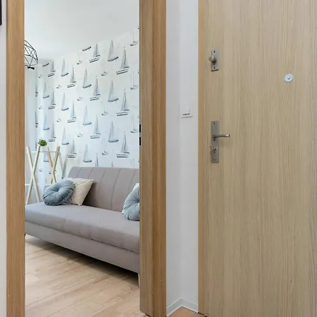 Διαμέρισμα Kosciuszki Modern With Balcony & Parking In By Renters Γκντίνια