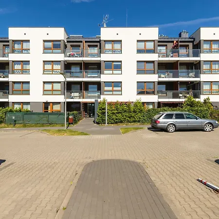 Kosciuszki Modern With Balcony & Parking In By Renters Apartment