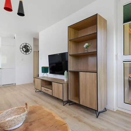 Kosciuszki Modern With Balcony & Parking In By Renters Γκντίνια
